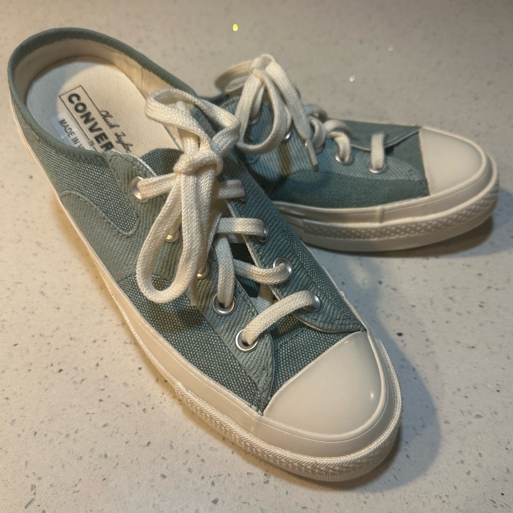 Converse chuck taylor unisex mules - women’s 8, men’s 6